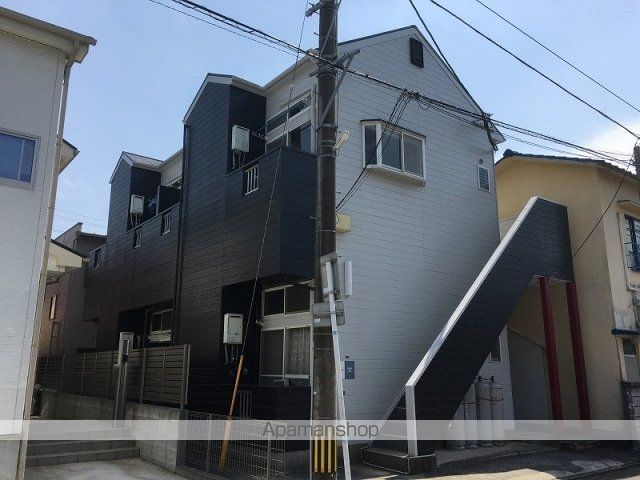 マキシム名島の玄関写真