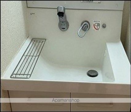 フェニックス新宿夏目坂[1K/38.06m2]の洗面所