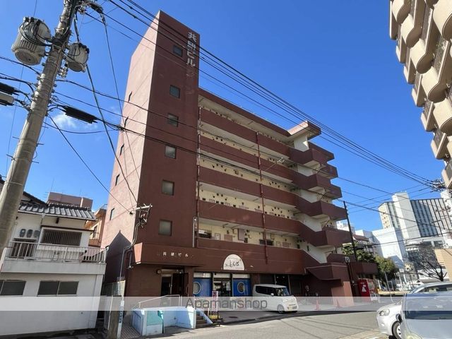 共研ビルの外観写真