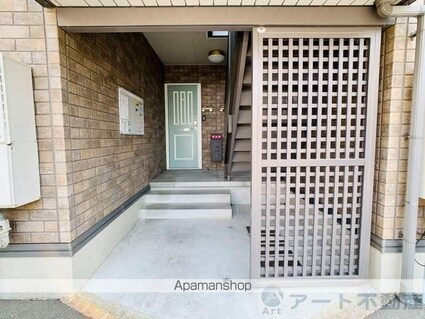 ソレーユ高岡　Ｃ棟[1LDK/45.42m2]のエントランス