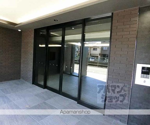 アスヴェル京都四条西院の玄関写真