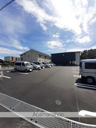 アクアプラ浅江６　Ⅰ[1K/29.12m2]の駐車場