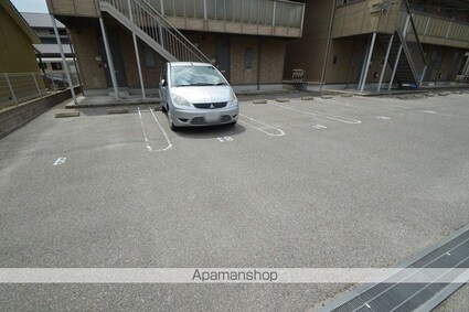 岡山県倉敷市中島[1LDK/35.9m2]の駐車場2
