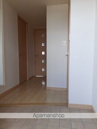 エクセレント・Ｔ[2LDK/61.52m2]の玄関