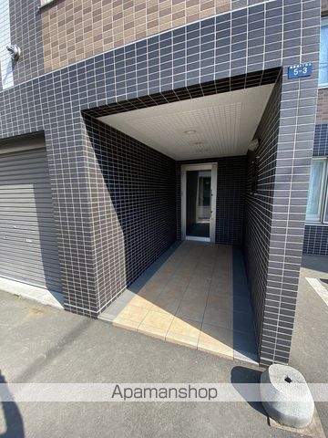 RENT南郷の玄関写真
