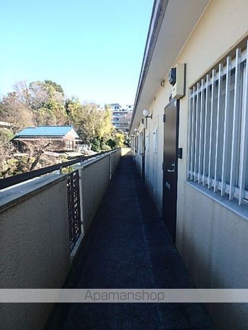 パラマウント野川の玄関写真