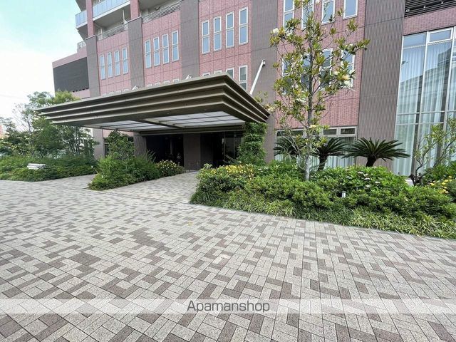 阿波座ライズタワーフラッグ46の玄関写真