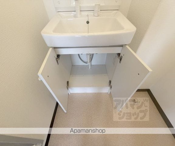 オアシス21の内装写真