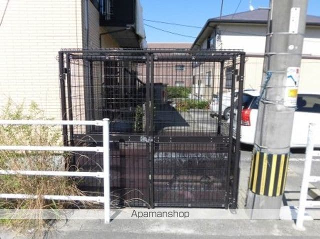 ヴューコスモ A棟の玄関写真