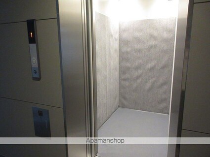 ヴァロータ氷川台[1LDK/41.84m2]の共用部1