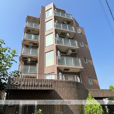 スクエアタワーの外観写真