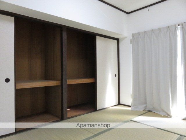 アーバンコート泉宮の内装写真