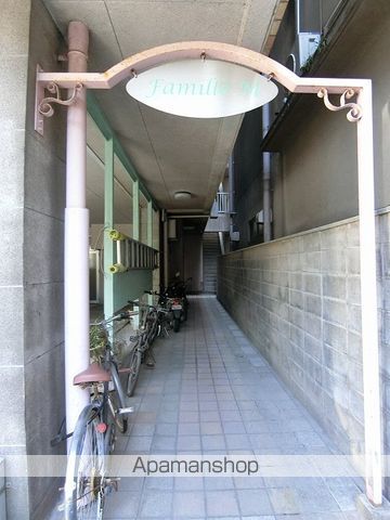 ファミールMの玄関写真