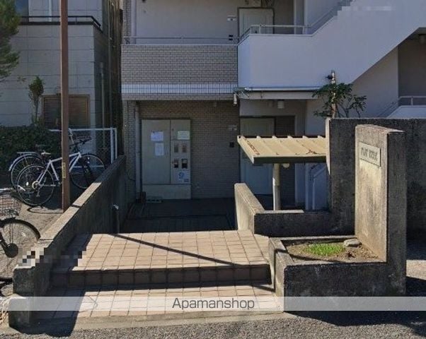 フラッツ・イケベの玄関写真
