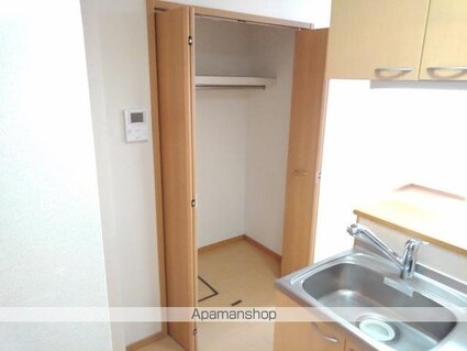 山梨県甲斐市竜王[1R/32.9m2]の収納