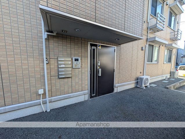 グランディール川尻の玄関写真