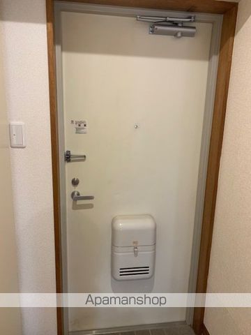 イーストエントピアの玄関写真