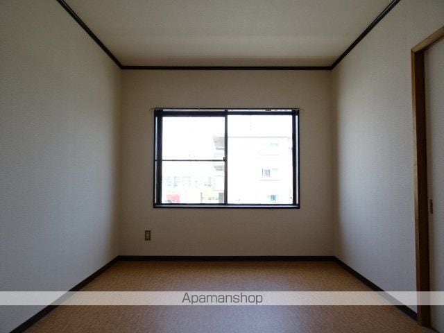 シャトルIIの内装写真