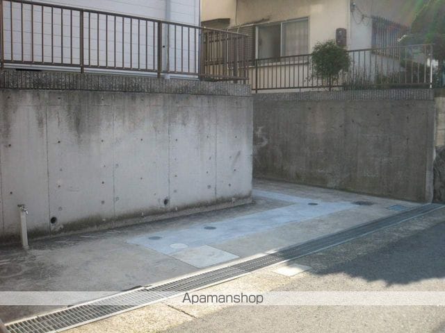 南海電鉄南海本線 箱作駅 徒歩20分 2階建 築30年の外観写真