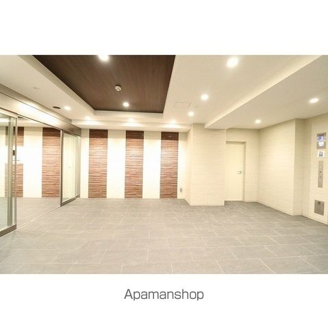 BLUROCK東神奈川の玄関写真