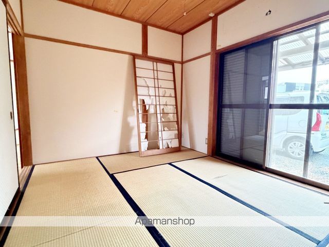 袋井市 1階建 築38年の内装写真