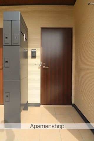 エムズ モカールの玄関写真