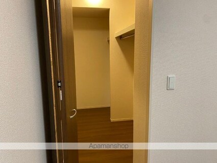 ヴィラアヴェニューセレーネ　Ａ棟[1LDK/47.95m2]の収納