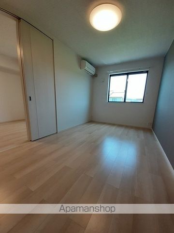 リラ クオーレ IIの内装写真