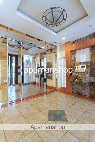 アスヴェル心斎橋東ステーションフロントの玄関写真