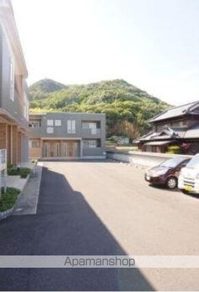 サンルート堂山Ａ[2LDK/59.82m2]の駐車場
