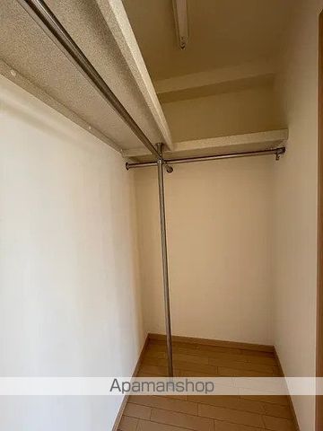 ビュー雷神IIIの内装写真