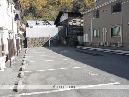 ハイツパープル[1K/19.4m2]の駐車場