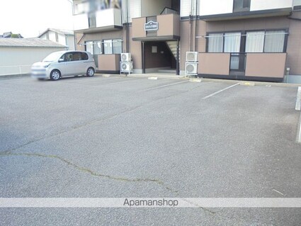 スカイハイツＨＩＲＯ　Ａ棟[2LDK/58.6m2]の駐車場