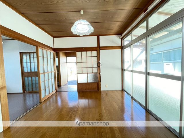 長峯貸家の内装写真