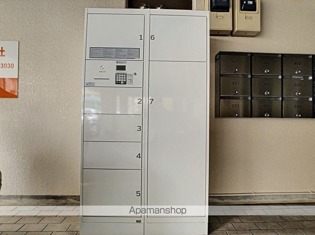 シャトル三社の内装写真