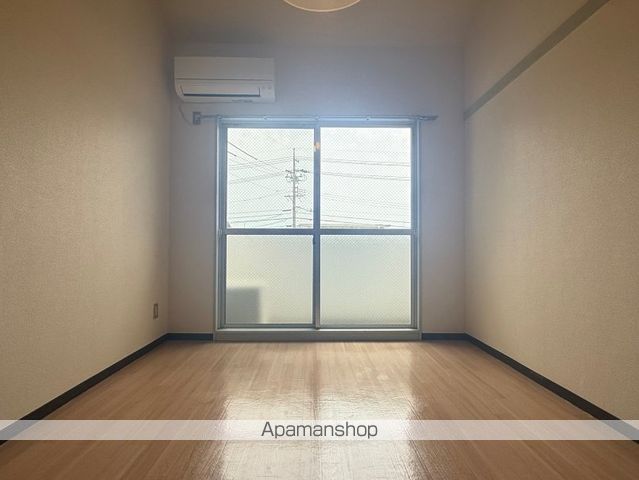 シャトレ富塚Aの内装写真