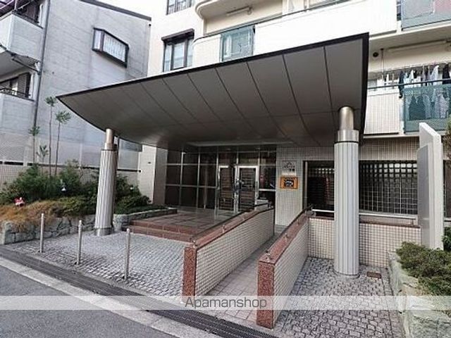 パラッツオ京橋の玄関写真