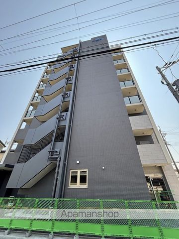 FIRSTFIOREMIKUNIIIの外観写真