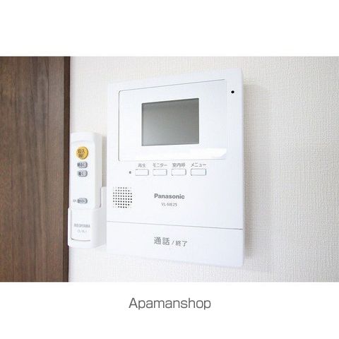 Repeament勾当台の内装写真