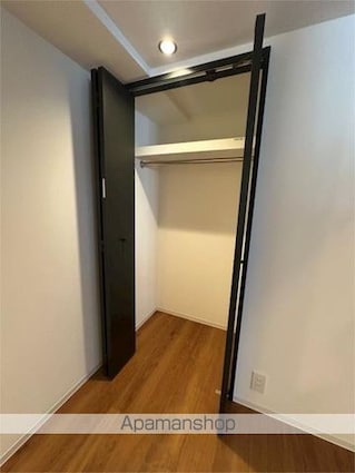 ＺＯＯＭ信濃町[1LDK/43.34m2]の収納