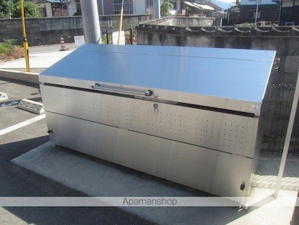 愛媛県新居浜市坂井町３丁目[1LDK/37.93m2]の共用部1