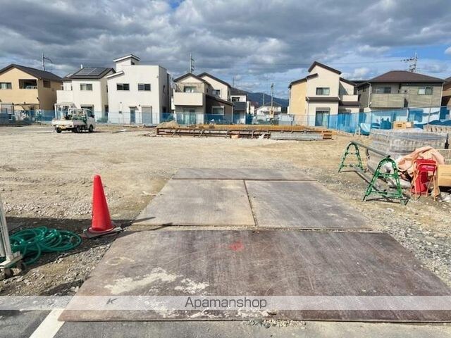 ローレル　Ⅲ[2LDK/58.57m2]の駐車場