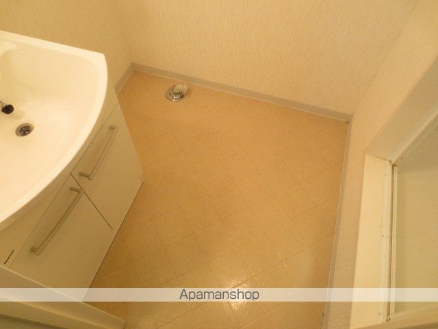 ハルトラーテ大通の内装写真