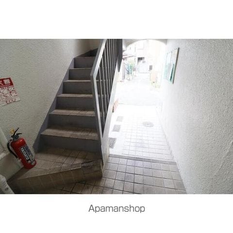 ラミーゴ本町の玄関写真