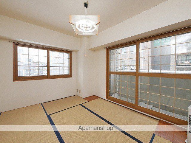 リベルティ大通の内装写真