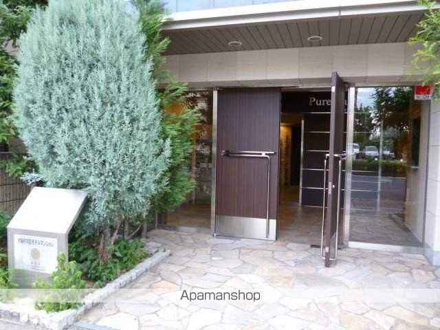 プレッツァ新大阪の玄関写真