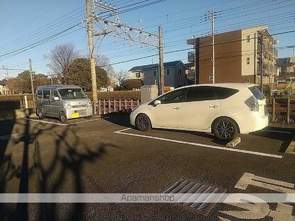 レオネクストヴィーブルⅢ[1R/27.8m2]の駐車場1