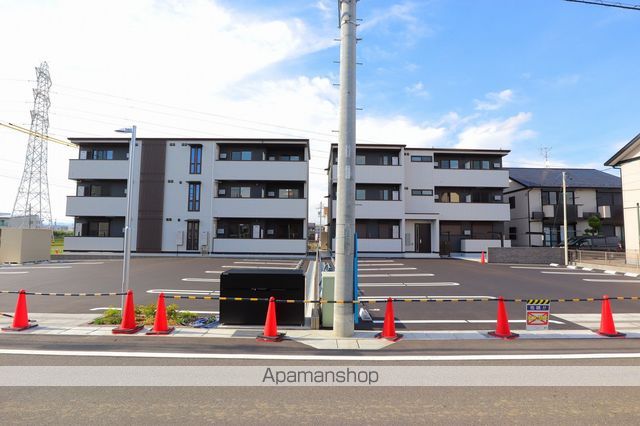 セレスティア西荘 EASTの外観写真