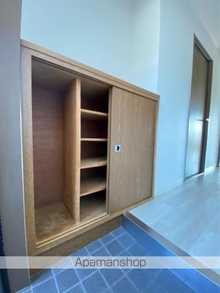 グローバル高松[2LDK/54m2]の内装1