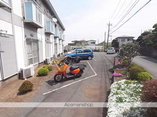 ユーハイツ岸野[1K/23.77m2]の駐車場